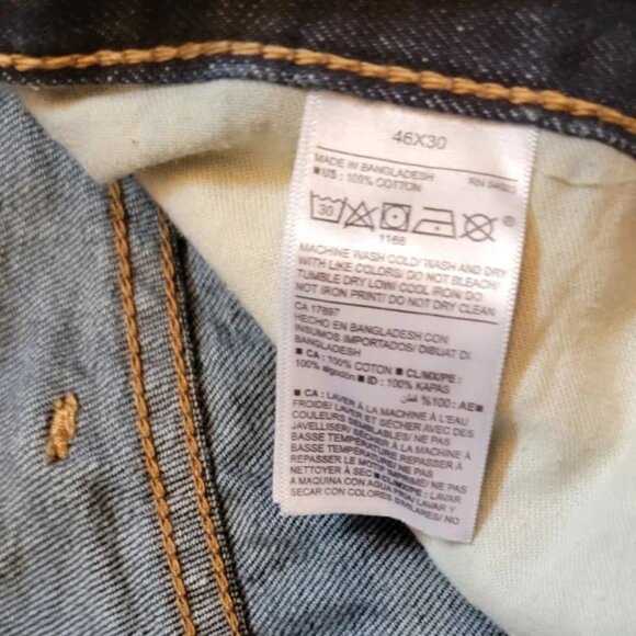 Old Navy Regular Jeans - Picture 2 of 5